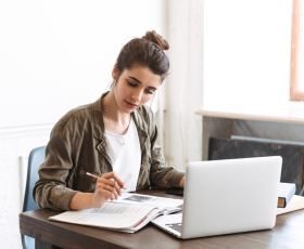 S’épanouir sans le bac grâce à la formation à distance